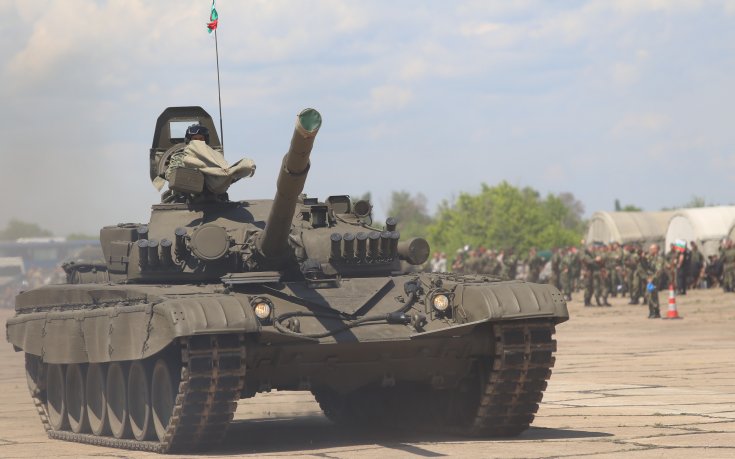 Цървена звезда плаши Йънг Бойс със съветски танк