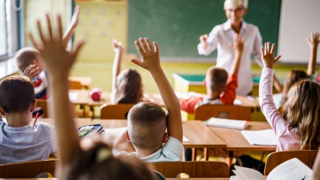 На прага на учебната година - защо използваме шестобалната система за оценяване?