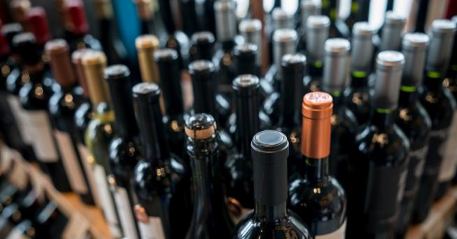 Очаква се производството на вино във Франция да падне с