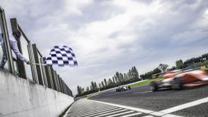 състезателна кола