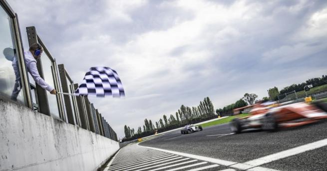 Състезателят от Формула 2 Антоан Юбер загина по време на