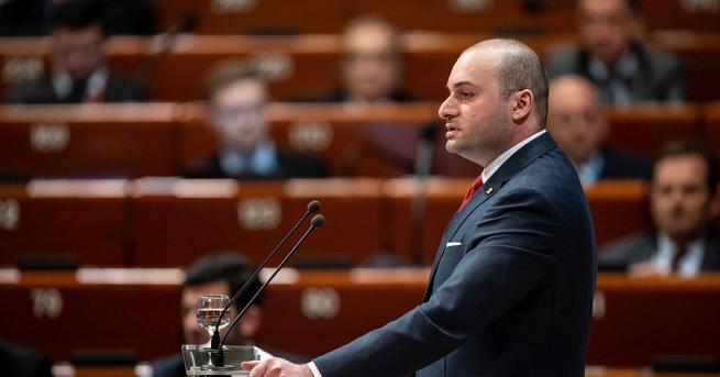 Грузинският премиер Мамука Бахтадзе подаде оставка съобщава РИА Новости Рамката