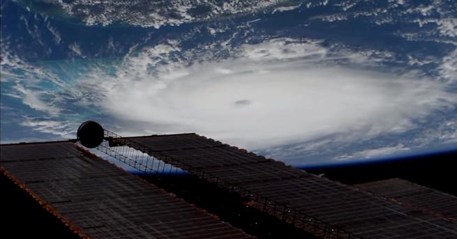 Метеоролозите във Флорида предупредиха че ураганът Дориан чудовището от