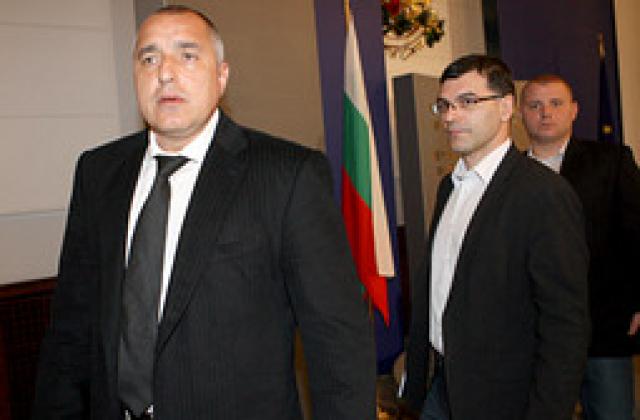 Данъци се вдигат антикризисно от 1 юли