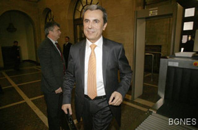 Орешарски: Правителството направи отказ от ефективни антикризисни мерки