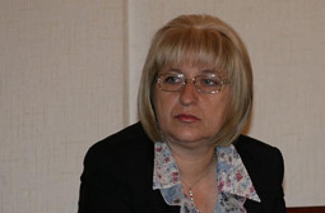 Цачева преговаря да отпадне трудовата забрана за българи в ЕС