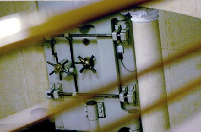 Кредитните милионери с 35 по-малко