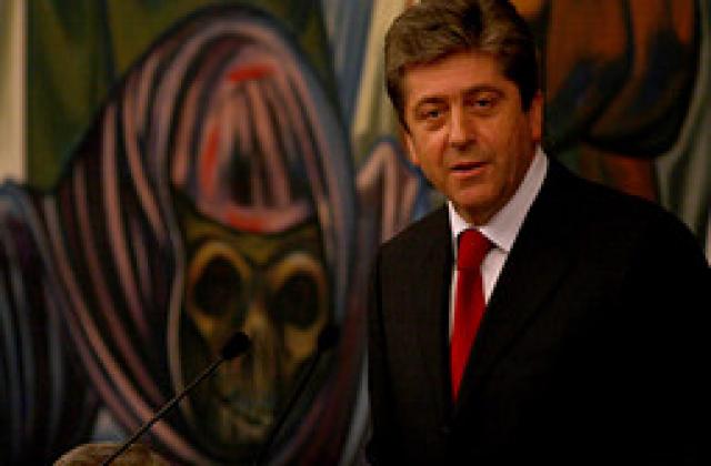 Първанов e против данъчните промени