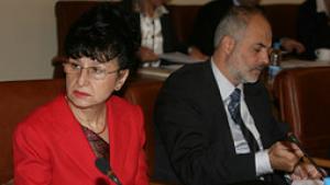 Вдигат вноските за пенсия за сметка на здравните