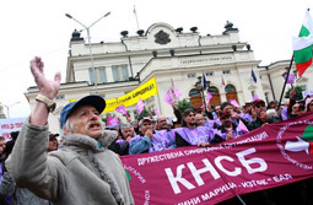 КНСБ склони от 1 януари осигуровките да скочат с 2%