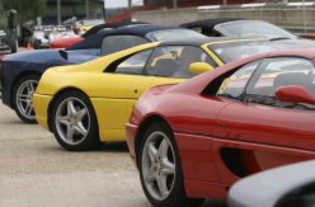 Средната класа у нас вече дава повече за коли