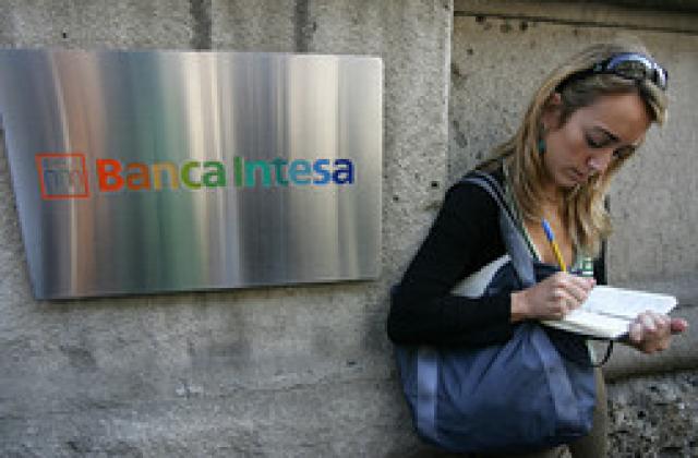 Мудис запазва негативната перспектива за италианските банки
