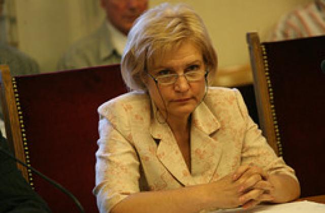 Менда Стоянова: Догодина България ще бъде на първо място в ЕС по най-ниски преки данъци