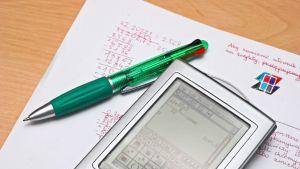 Данъчни проверяват сметки в целия ЕС