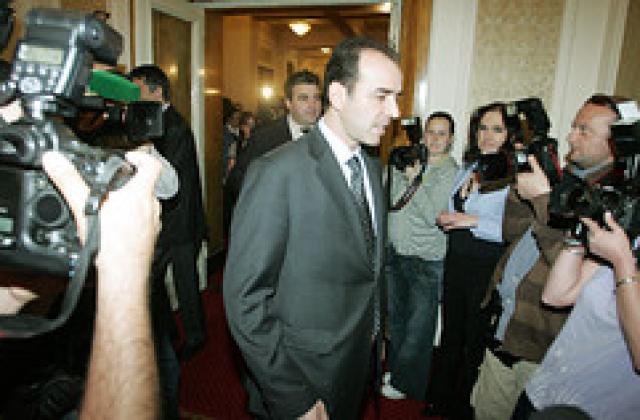 От началото на кризата не се е сбъднала нито една черна прогноза за банковата система у нас