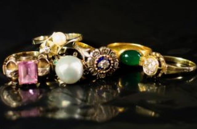 НАП-Варна продаде близо 10 кг. злато