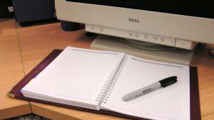 НАП събра данъци и глоби от 832 разсеяни чиновници