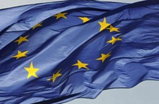 ЕС обсъжда финансовата криза и стабилността на еврото