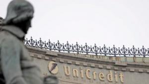 Уникредит ще участва в плана за помощ на Гърция