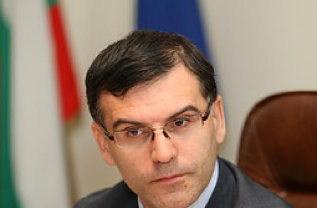 И тази година без 13-та заплата за чиновниците