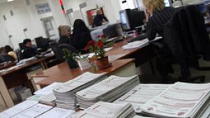 Работещи само по трудов договор няма да внасят декларация