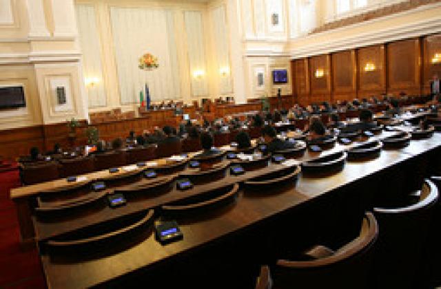 Парламентът прие на първо четене промени в закона за ДДС