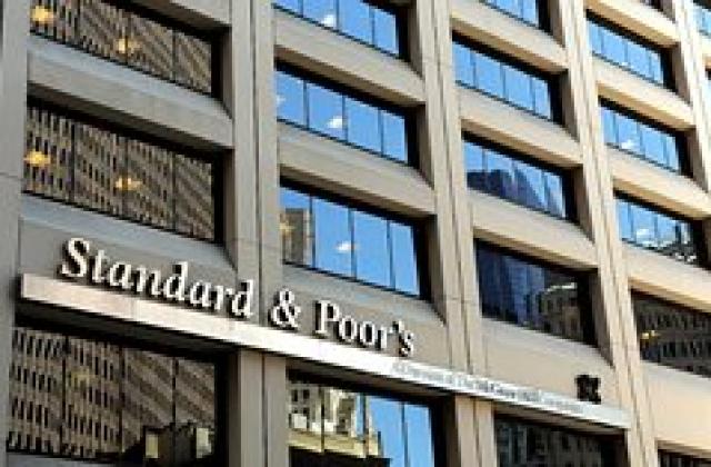 Standard and Poor`s понижи рейтинга на американските банки