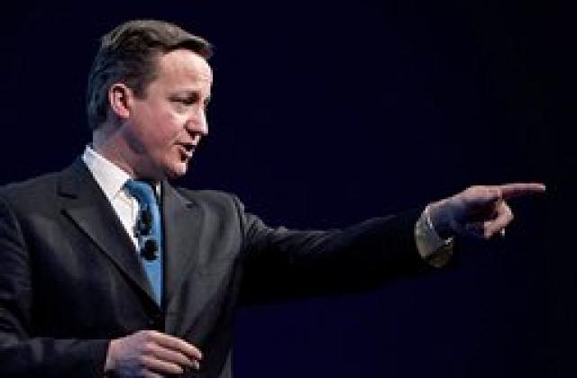 Камерън: Данъкът върху финансовите транзакции е чиста лудост