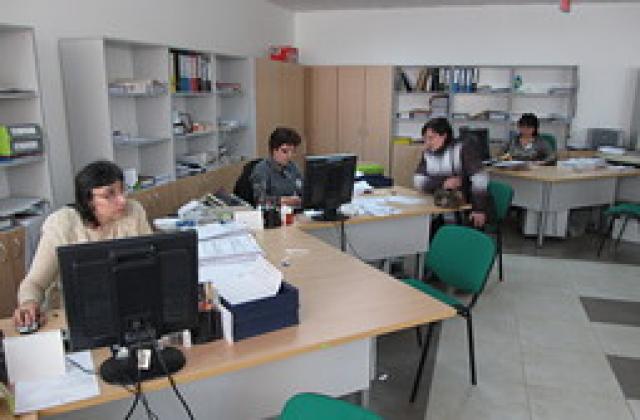 НАП прие стохилядната декларация за 2012г.