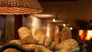 След яйцата поскъпва и хлябът