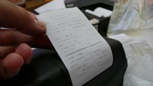 По 6 касови апарата се връзват с данъчните на час