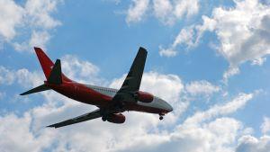 Данъчните приземиха три самолета