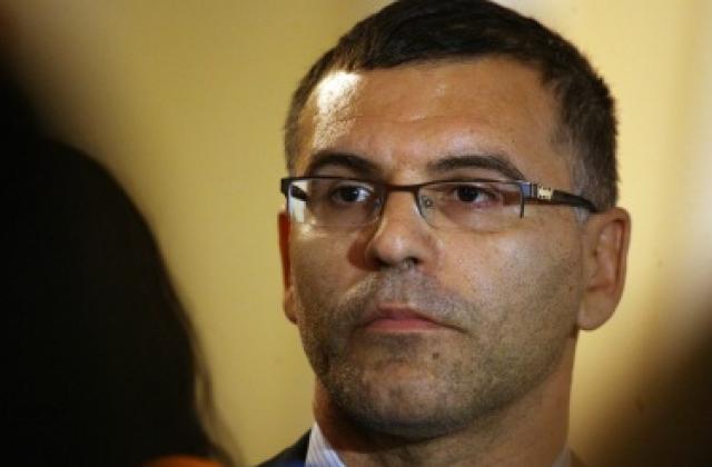 Поправка Дянков вещае хаос с потока от данъци и осигуровки