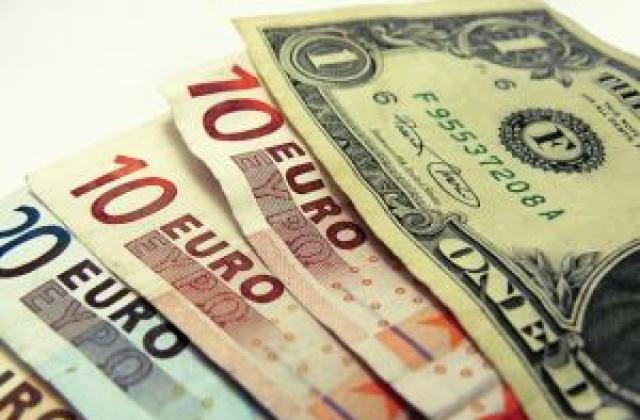 Данъчни засичат заплати от чужбина