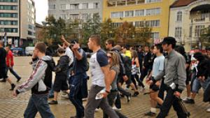 Бизнесът иска да се наемат и 15годишни на работа