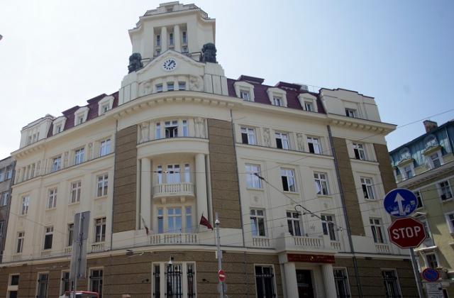 Клиентите на КТБ трябва да имат достъп до парите си