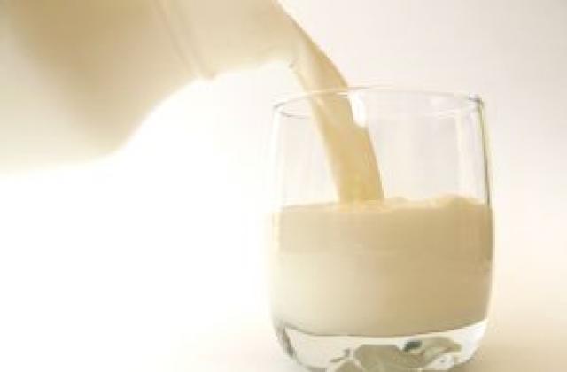 Търговците получават между 50 и 70 ст. от литър прясно мляко