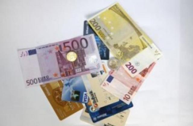 Още 1-2 седмици, курсът евро/долар ще се задържи между $ 1.46-1.50