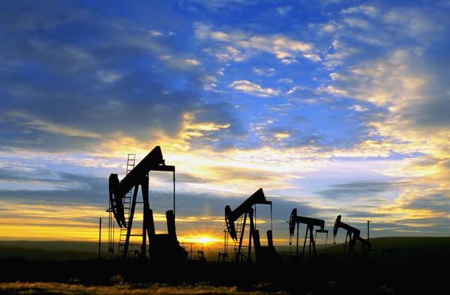 Цената на петрола се понижи до $ 124 за барел