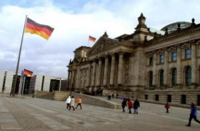 Германия не е изправена пред рецесия, заяви финансовият министър