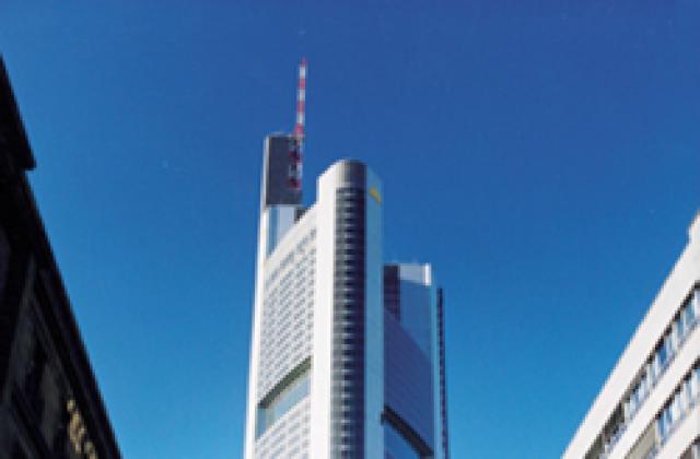 Втората по големина частна банка в Германия - Commerzbank поиска държавна помощ