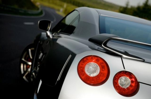 Nissan съкращава 20 000 свои служители