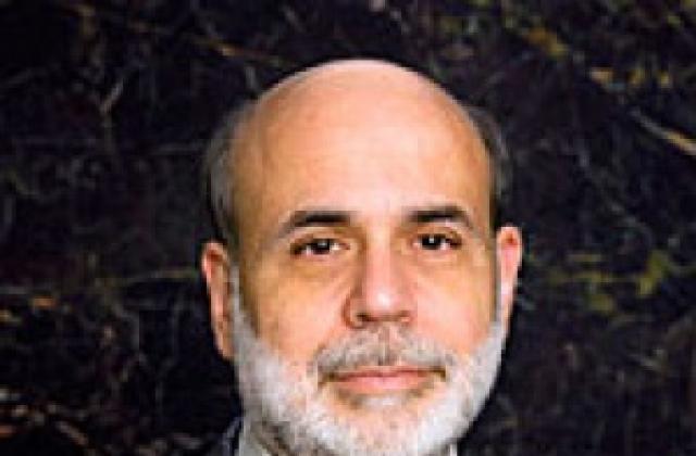 Виждат се признаци за икономическо възстановяване, смята Бернанке