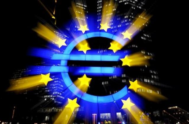 В ЕЦБ няма единомислие за лихвите, което започва да тежи на еврото