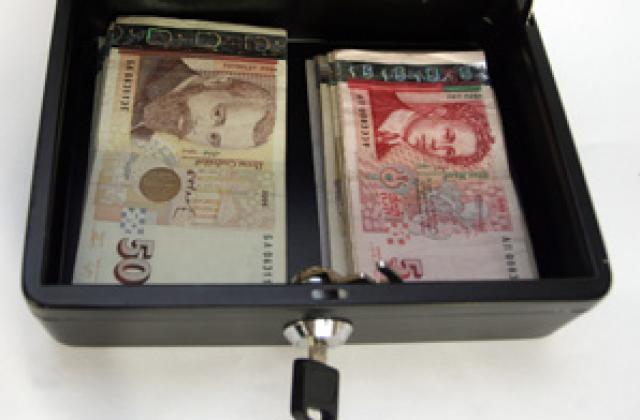 Унищожават фалшиви банкноти за над 1.5 млн. лева
