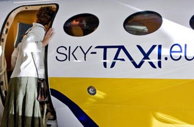 Хиляди пътници на SkyEurope останаха блокирани заради фалит на компанията