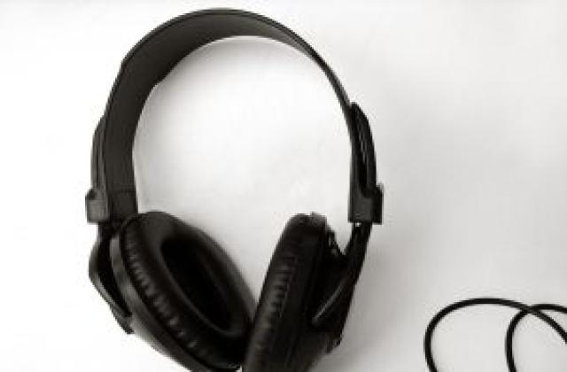 SONY остава на червено главно заради скъпата йена