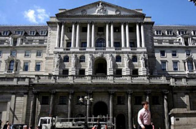 Спасяването на британските банки струва на семейство по 5 500 лири