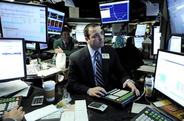 Wall Street затвори със спад от над 1%