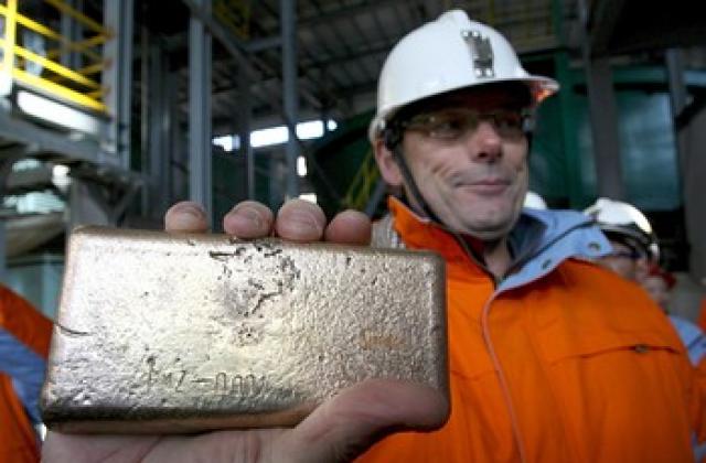 МВФ вади злато от резерва за продажба